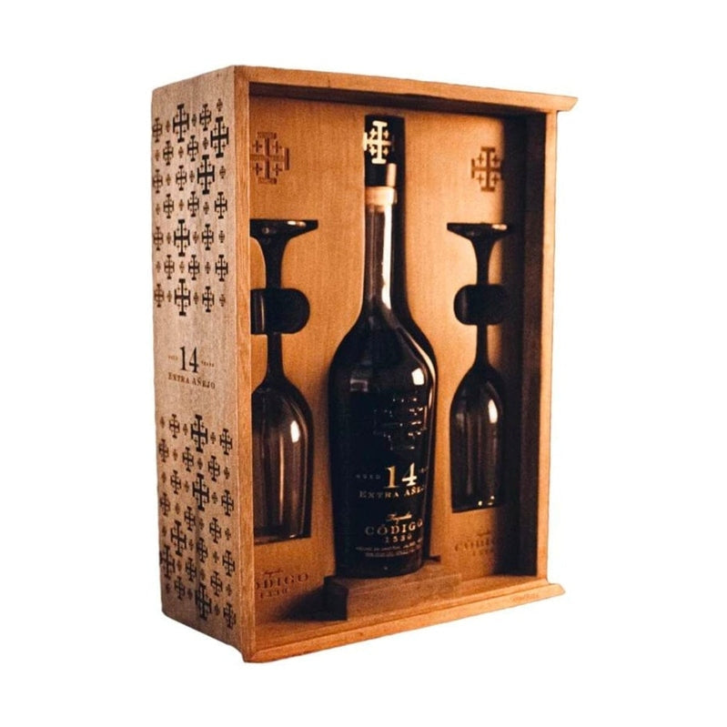 Código 1530 14 Year Extra Añejo Tequila Gift Set with 2 Flute Glasses 750ml - ForTequilaLovers.com